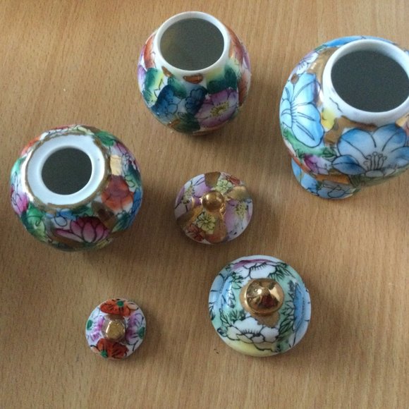 Lot of three small mini Chinese jars lidded hand painted floral flowers pattern - Picture 5 of 6